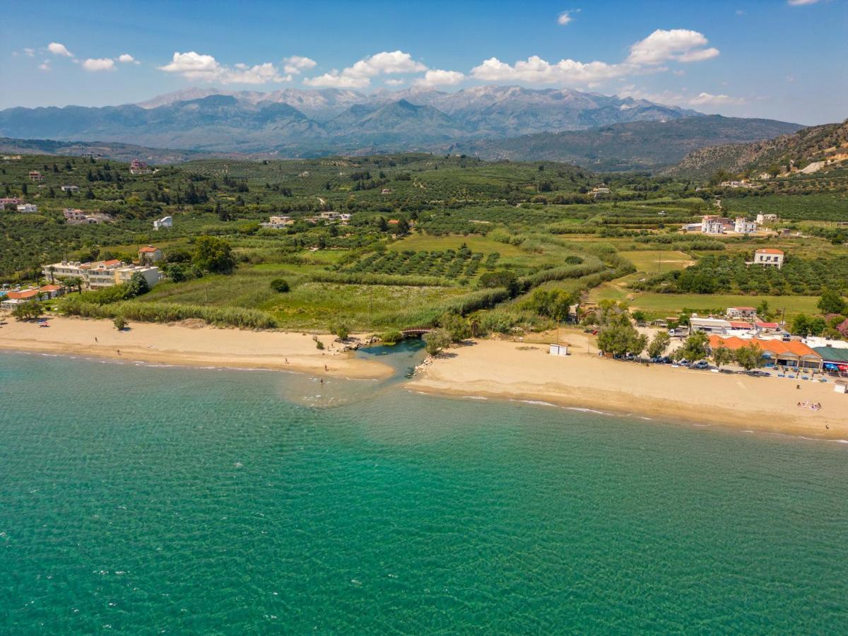 Calma Seaside Villa Kalyves